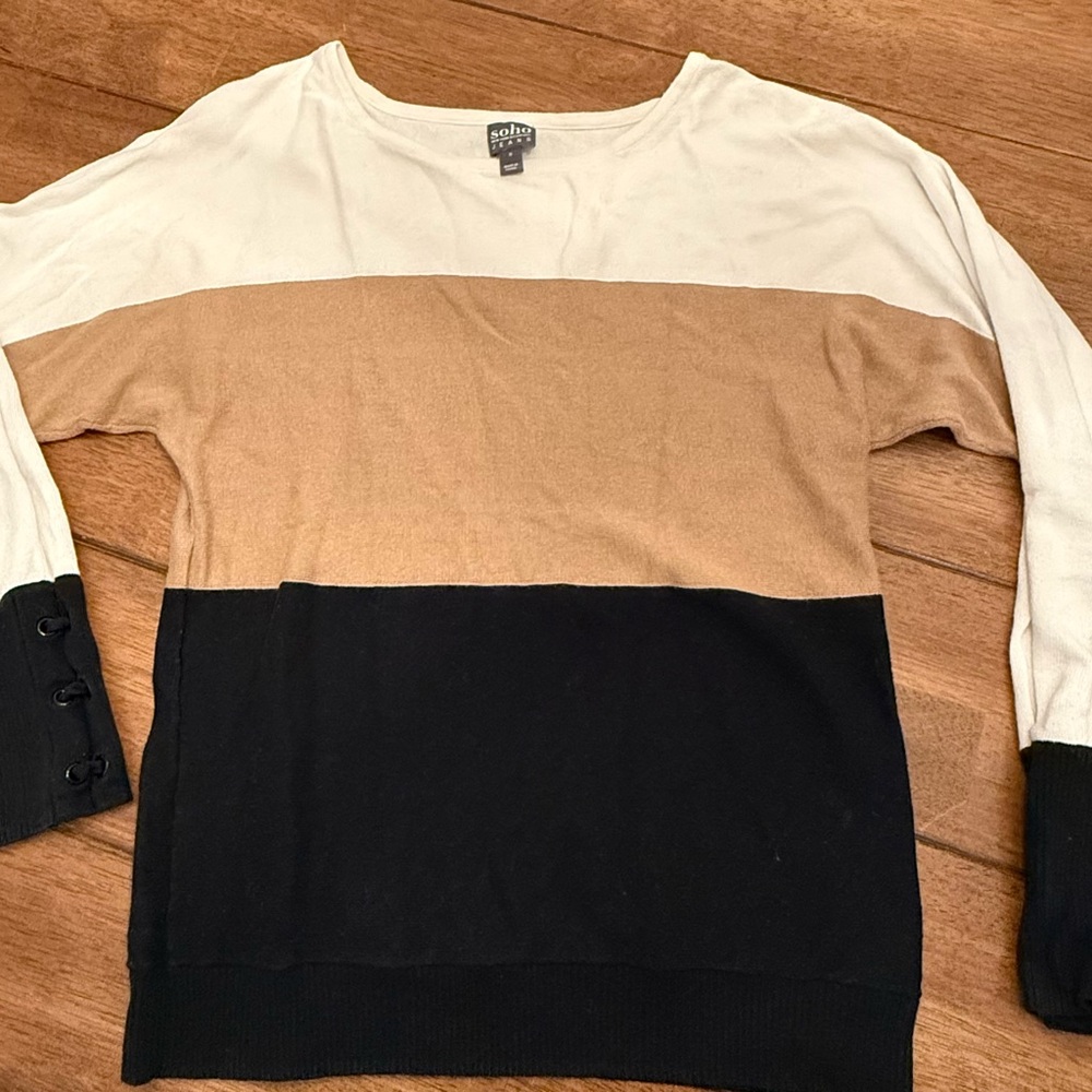 Soho Colorblock Crew Neck Sweater in Cream, Tan, and Black